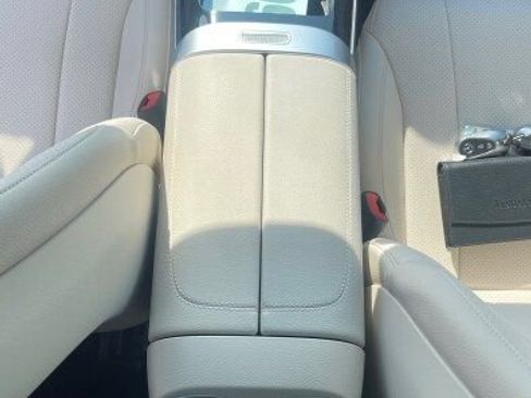 Used 2024 Mercedes-Benz CLE 300 4MATIC Coupe image 9