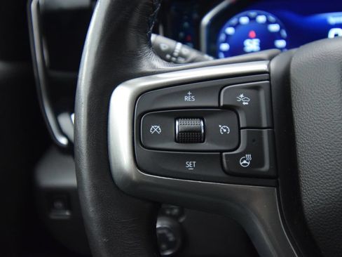 Used 2022 Chevrolet Silverado 1500 LT AWD/4WD image 37