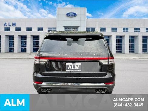 Used 2025 Lincoln Aviator Reserve AWD/4WD image 6