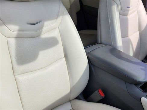 Certified 2023 Cadillac XT6 Premium Luxury image 18