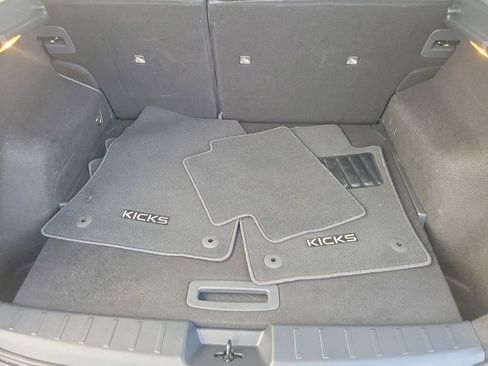 Certified 2025 Nissan Kicks SV FWD image 11