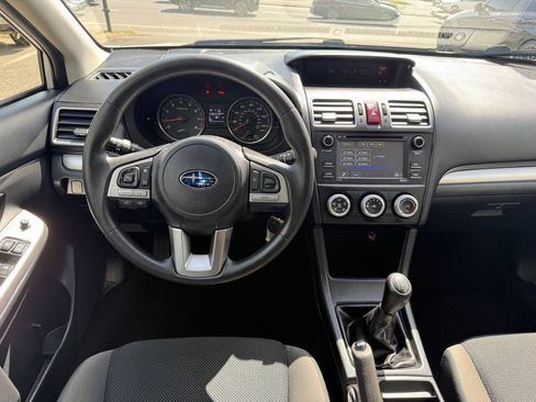 Used 2017 Subaru Crosstrek 2.0i AWD/4WD image 17