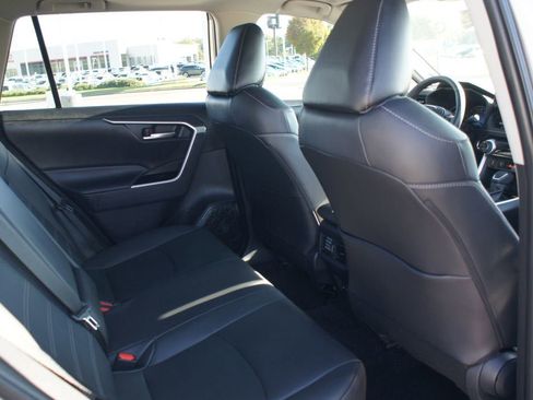 Used 2025 Toyota RAV4 XLE Premium image 22