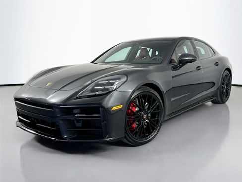 Certified 2025 Porsche Panamera GTS image 1