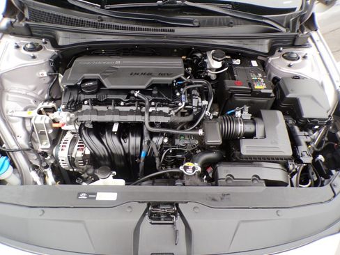 Used 2023 Hyundai Elantra Limited w/ Cargo Package image 28