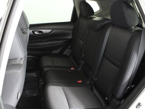 Used 2019 Nissan Rogue SV image 21