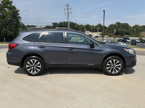 Used 2016 Subaru Outback 2.5i Limited AWD/4WD image 30