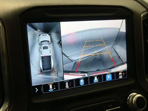 Used 2023 GMC Sierra 3500 Denali w/ Denali Ultimate Package AWD/4WD image 18