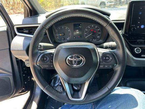 Certified 2025 Toyota Corolla SE FWD image 38