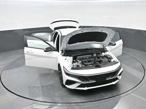 New 2026 Hyundai Elantra Sport w/ Cargo Package image 39
