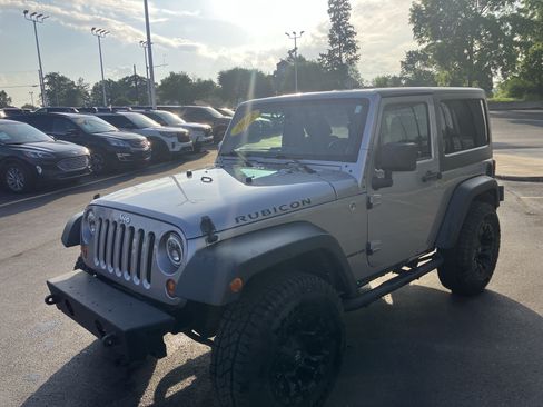 Used 2013 Jeep Wrangler Rubicon w/ Dual Top Group AWD/4WD image 3