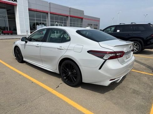 Used 2024 Toyota Camry XSE FWD image 3
