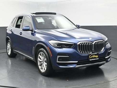 Used 2023 BMW X5 xDrive40i w/ Premium Package image 3
