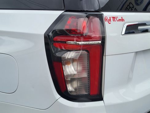 Used 2024 Chevrolet Suburban LT RWD image 9
