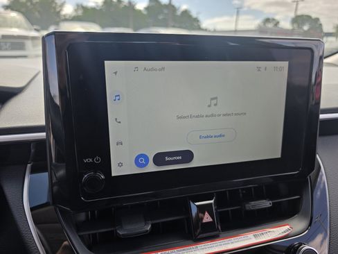 Used 2025 Toyota Corolla LE image 18