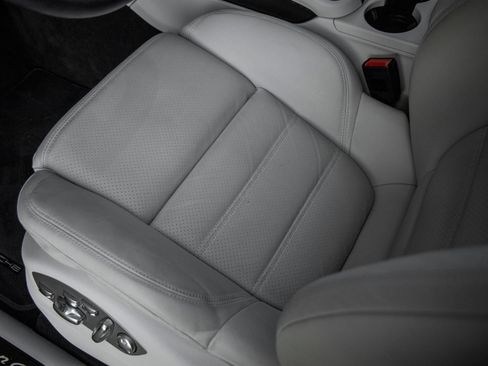 Certified 2025 Porsche Macan GTS AWD/4WD image 22