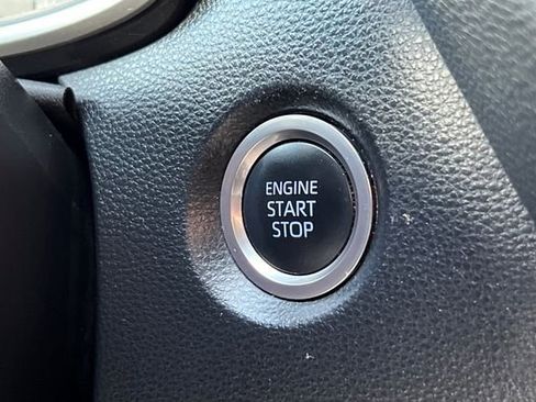 Used 2019 Toyota Corolla SE w/ SE Option Package image 23