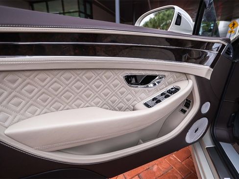 Used 2022 Bentley Continental GT Speed image 42