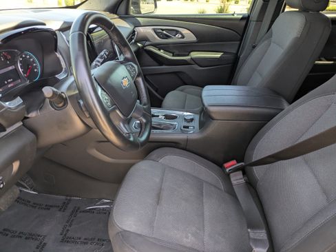 Used 2023 Chevrolet Traverse LT FWD image 26
