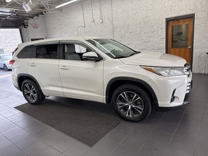 Used 2018 Toyota Highlander LE