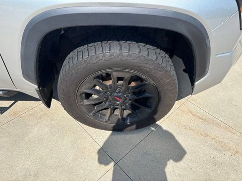 Used 2022 Toyota Tundra Limited w/ TRD Off-Road Package AWD/4WD image 9