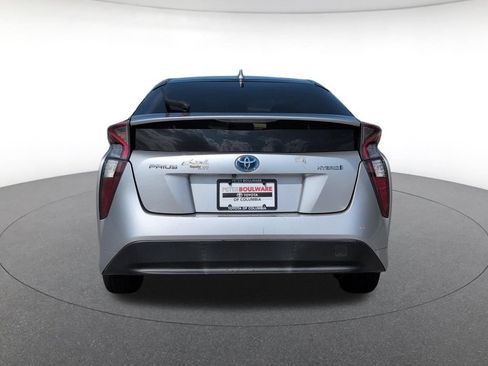 Used 2017 Toyota Prius Two w/ Carpet Mat Package FWD image 4