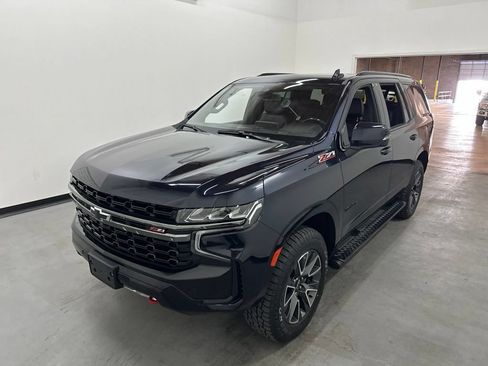 Used 2021 Chevrolet Tahoe Z71 w/ Luxury Package AWD/4WD image 24