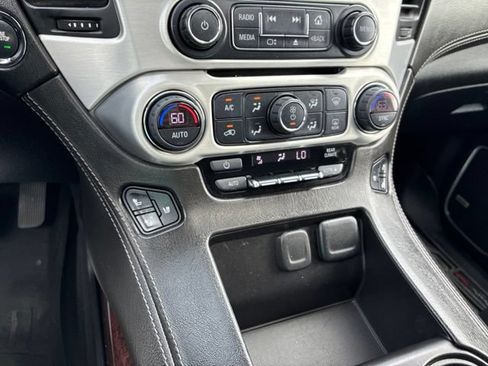 Used 2020 GMC Yukon SLT AWD/4WD image 30