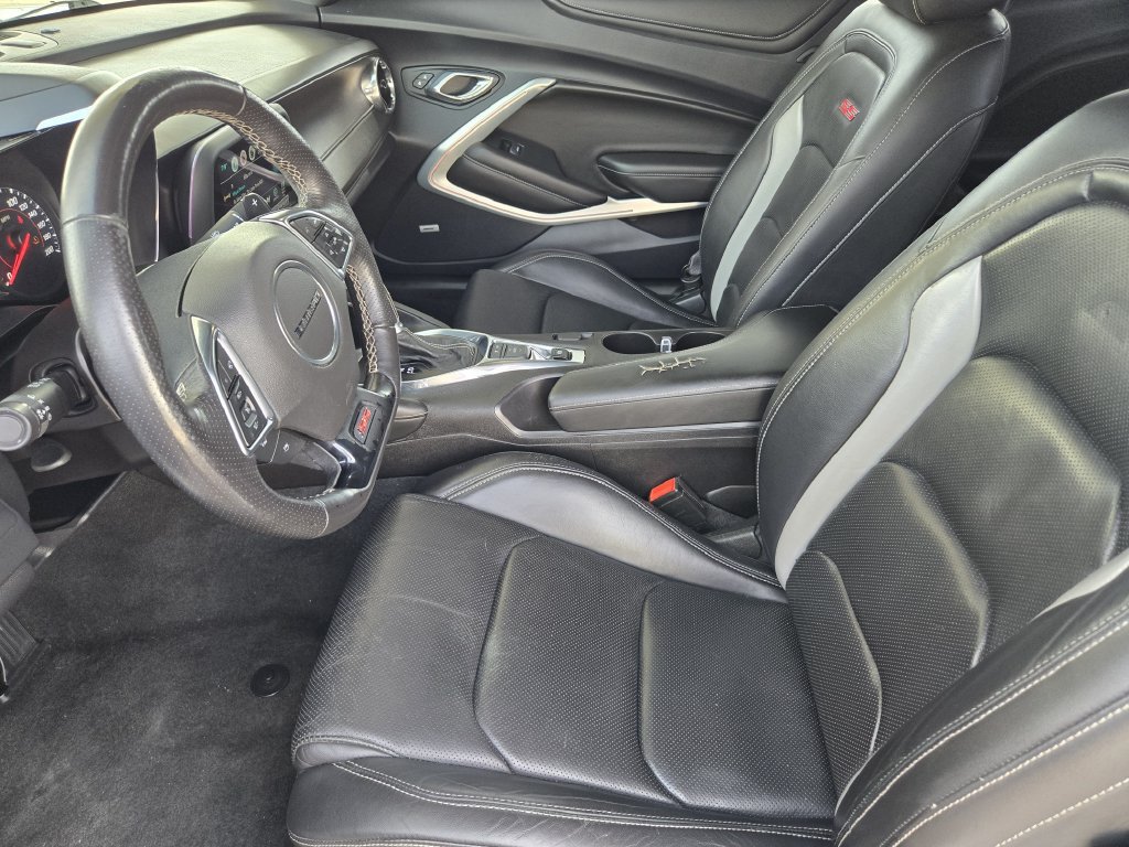 Used 2016 Chevrolet Camaro SS RWD image 13
