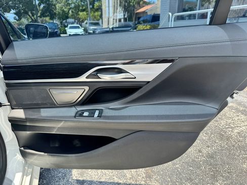 Used 2019 BMW 740i w/ M Sport Package RWD image 42