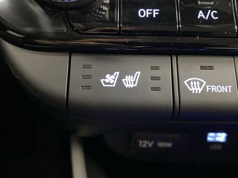 New 2025 Hyundai Elantra Limited image 8