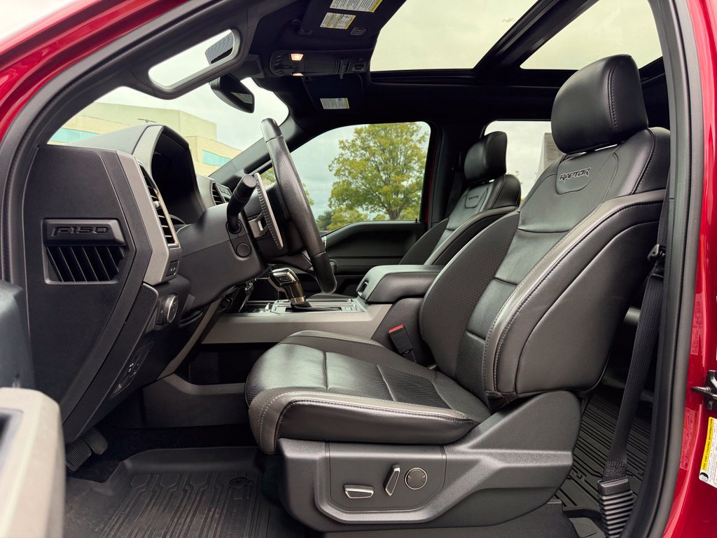 Used 2019 Ford F150 Raptor w/ Equipment Group 802A Luxury AWD/4WD image 13