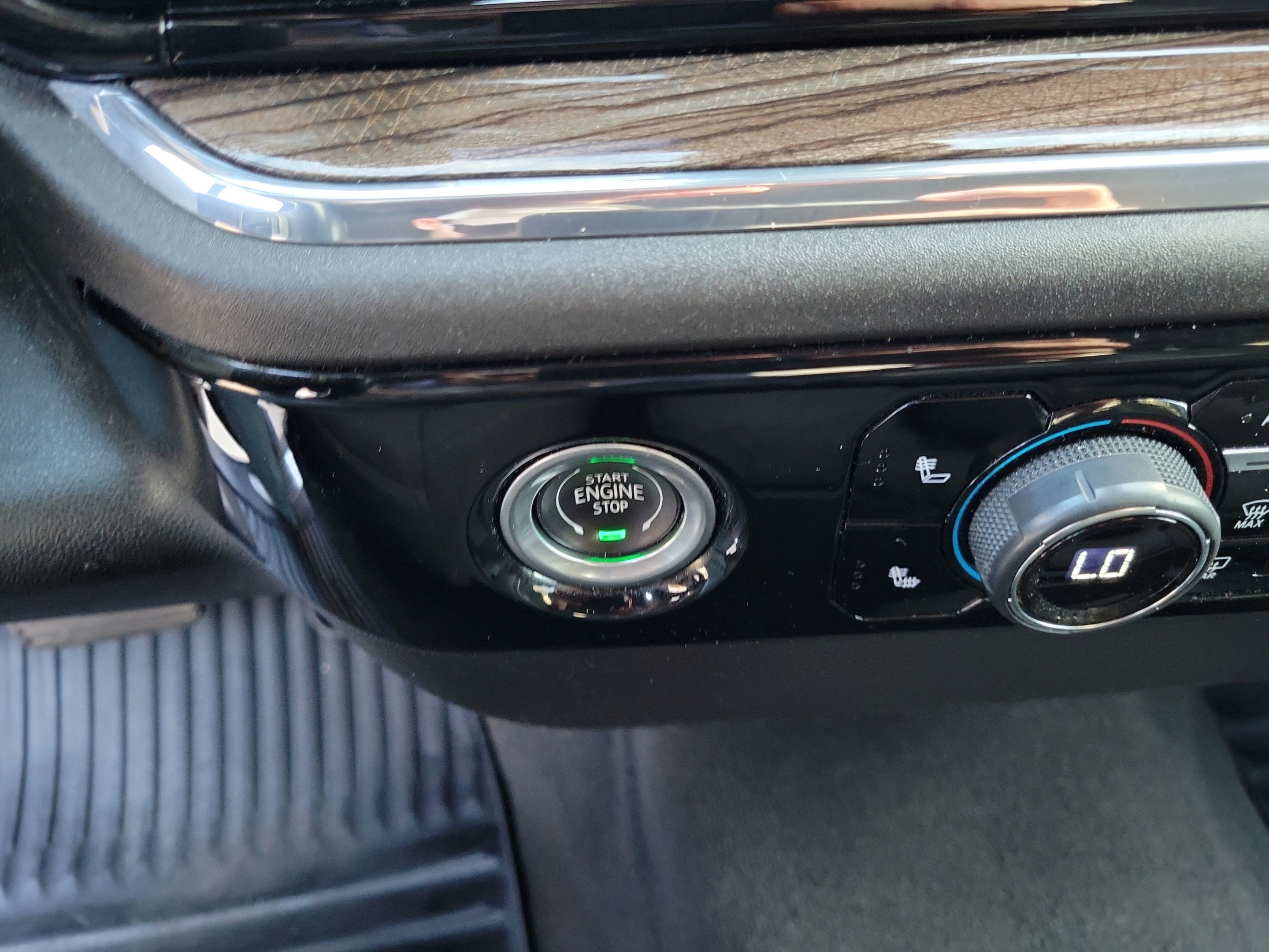 Used 2024 Chevrolet Silverado 1500 RST AWD/4WD image 23