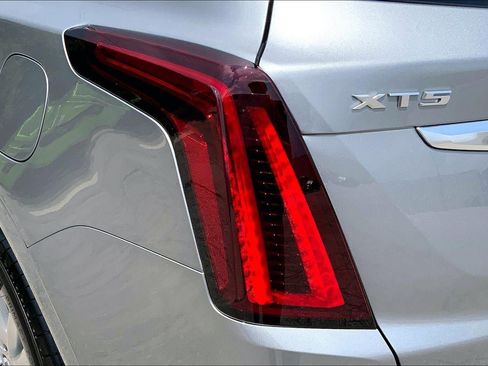Certified 2025 Cadillac XT5 Luxury FWD image 28