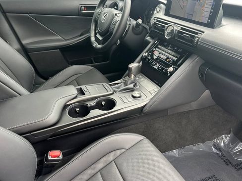Used 2025 Lexus IS 350 F Sport w/ Navigation Package RWD image 15