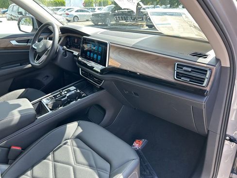 New 2026 Volkswagen Atlas SE image 38