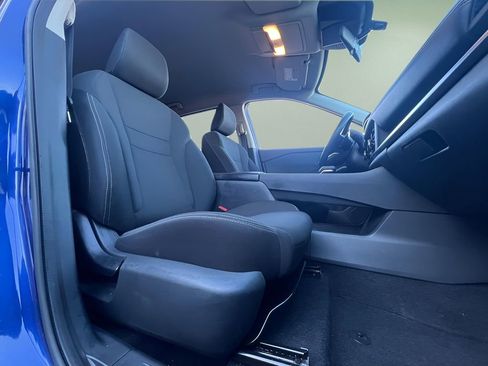 Used 2023 Nissan Rogue S image 20