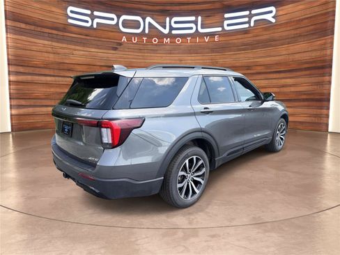 Certified 2026 Ford Explorer ST-Line AWD/4WD image 7