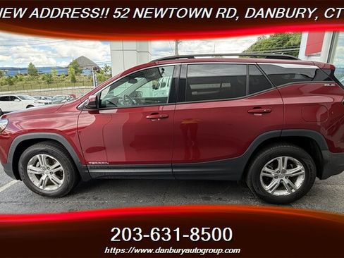 Used 2018 GMC Terrain SLE w/ Driver Convenience Package AWD/4WD image 2