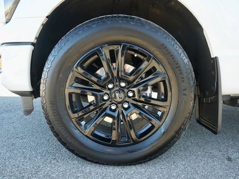 Used 2024 Ford F150 Platinum image 38