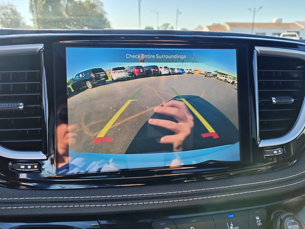 Used 2026 Chrysler Pacifica Limited FWD image 23