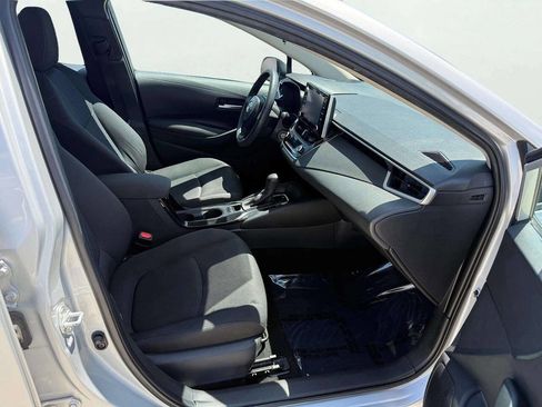 Used 2021 Toyota Corolla LE image 13