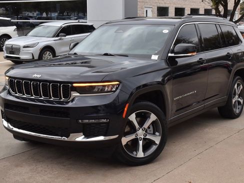 Used 2023 Jeep Grand Cherokee L Limited w/ Luxury Tech Group II image 42