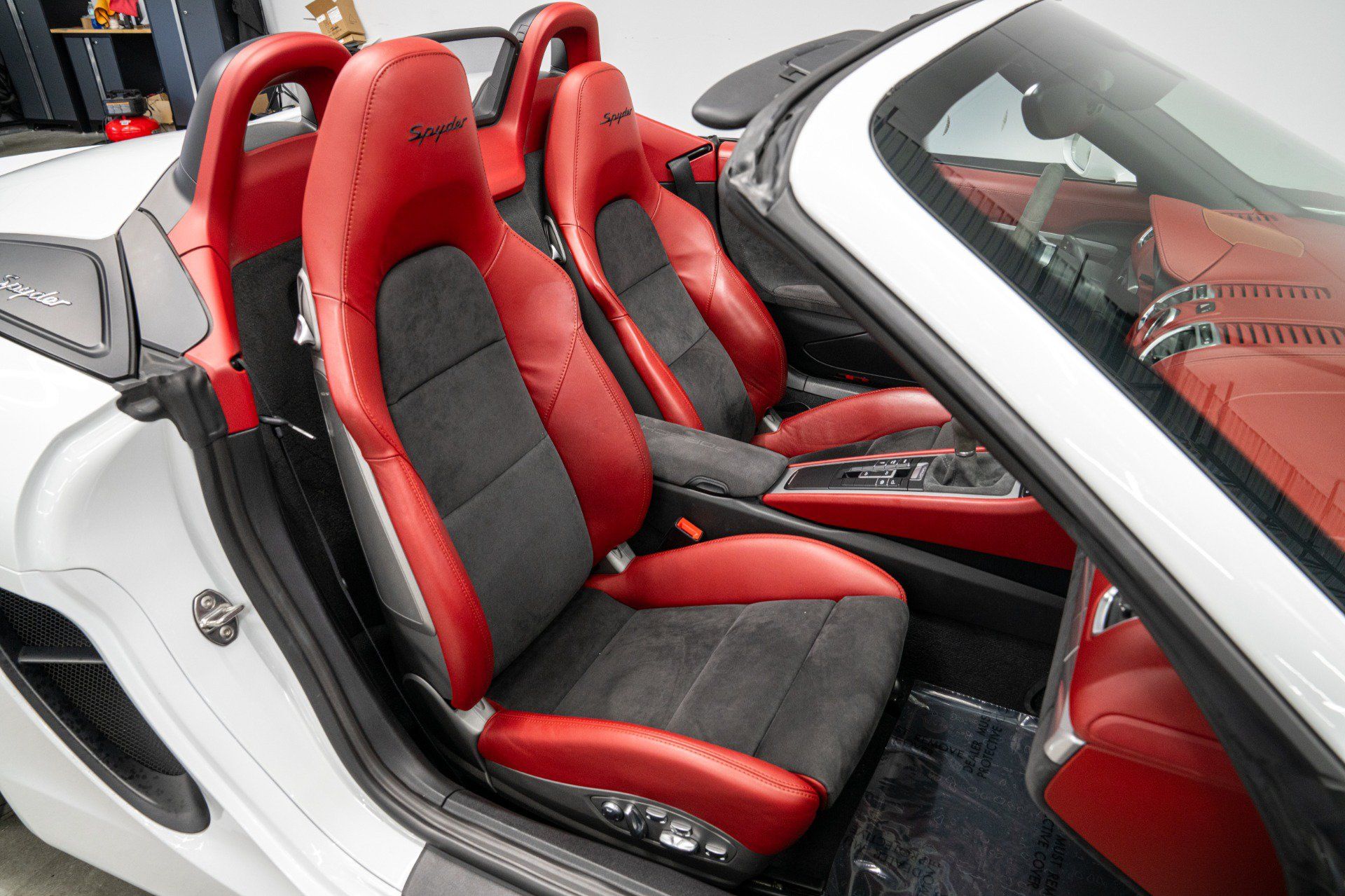 Used 2016 Porsche Boxster Spyder RWD image 24