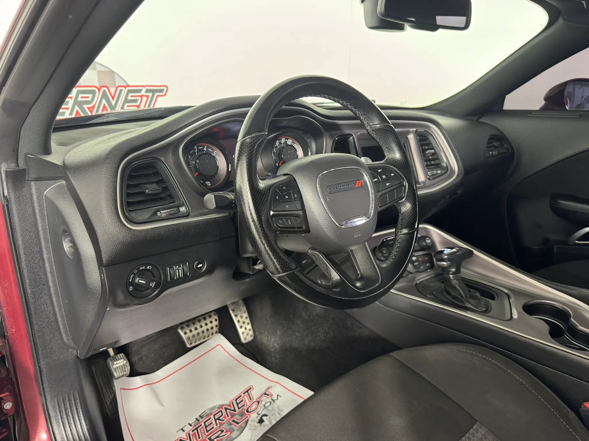 Used 2022 Dodge Challenger R/T w/ Blacktop Package RWD image 10