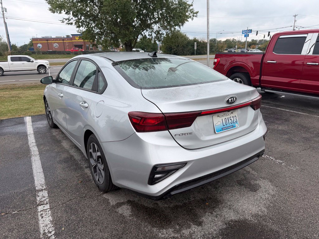 Used 2020 Kia Forte LXS FWD image 4