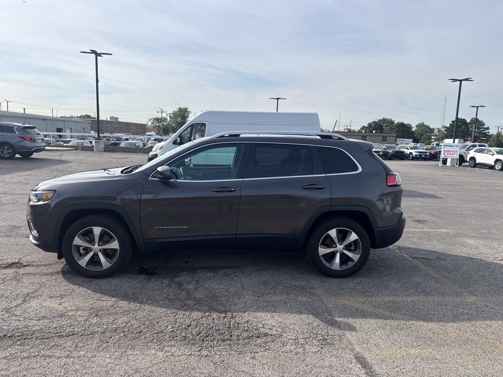 Used 2021 Jeep Cherokee Limited w/ Elite Package AWD/4WD image 4