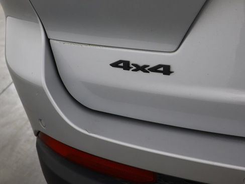 Used 2023 Jeep Grand Cherokee L Laredo AWD/4WD image 40