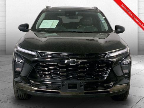 Used 2024 Chevrolet Trax ACTIV w/ Sunroof Package FWD image 2