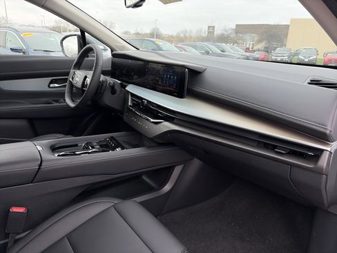 Used 2025 Nissan Murano SL image 15